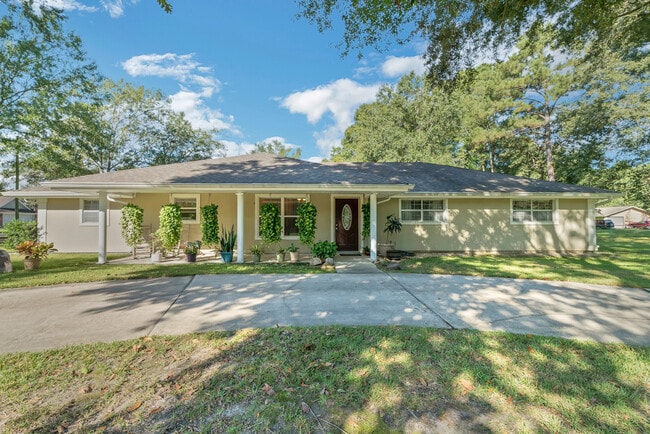 Building Photo - 59267 N Pearl Dr