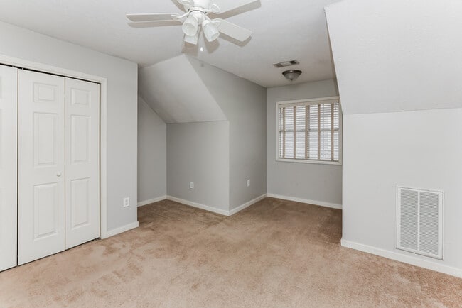 Building Photo - 614 Camdenpark Dr