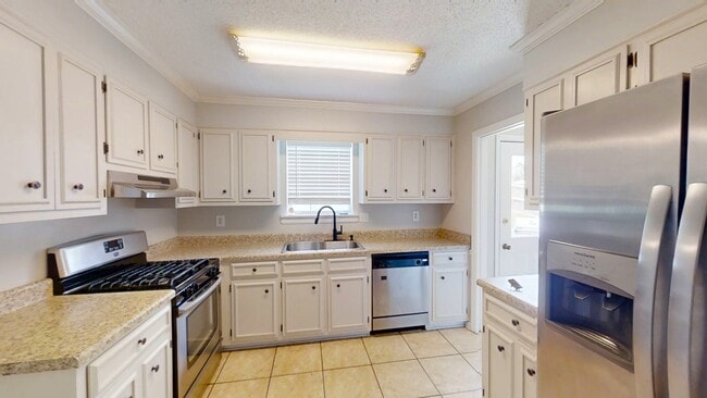 Building Photo - 334 Lamplighter Ln