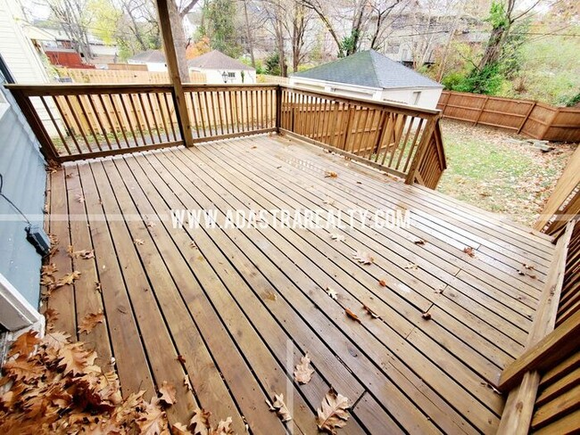 Building Photo - Beautiful Brookside Duplex-Available NOW!!