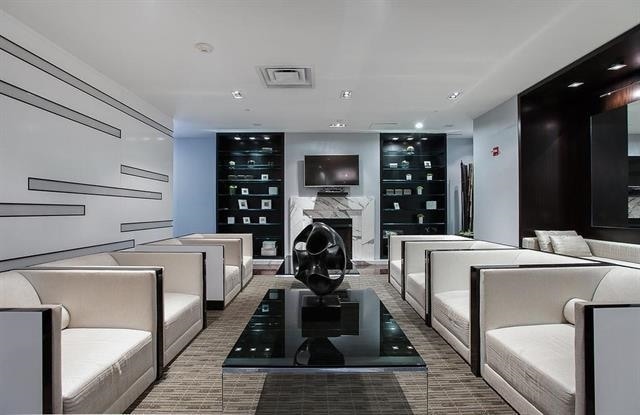 Building Photo - 88 Morgan St