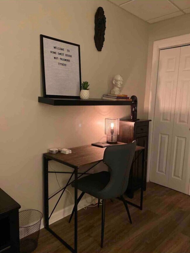 Building Photo - 4565 Kent Rd