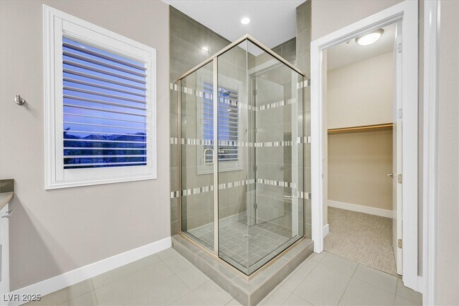 Building Photo - 65 Garibaldi Wy