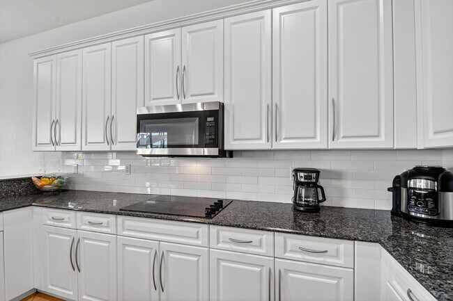Building Photo - 8797 Cobblestone Point Cir