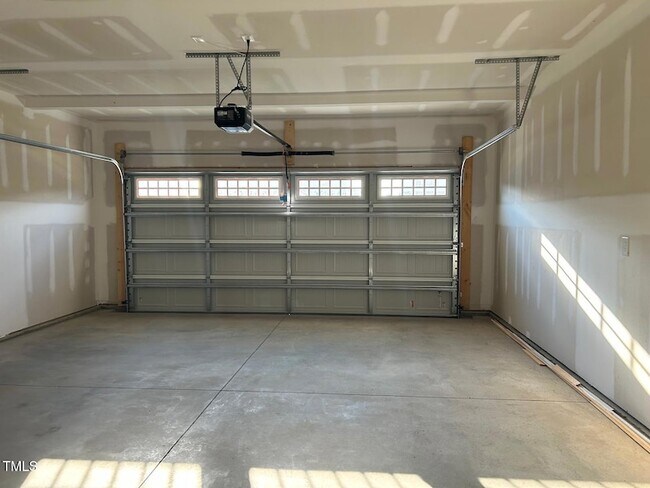 Building Photo - 1105 Landen Crk Ln