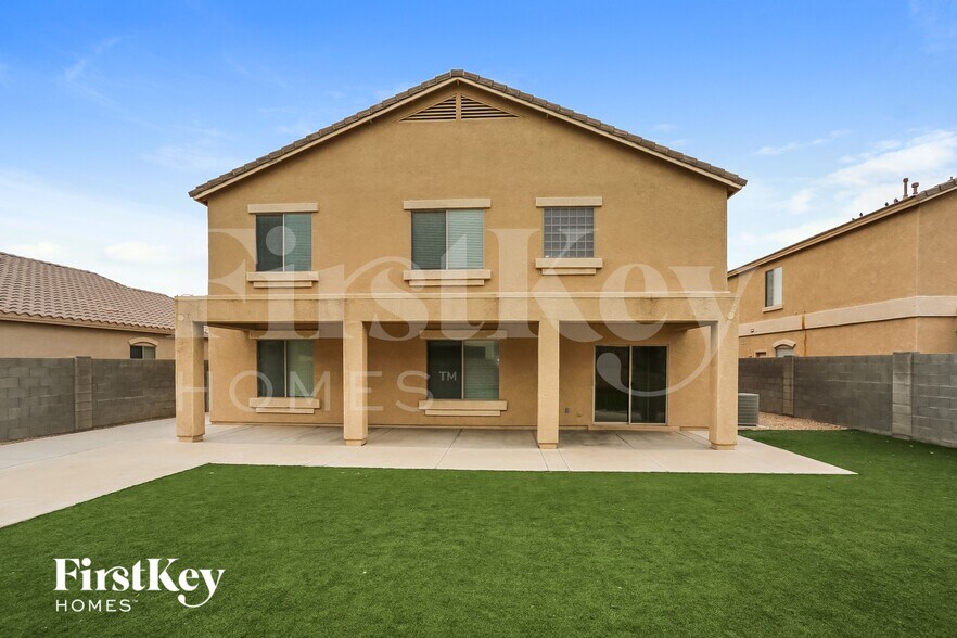 Building Photo - 17458 W Hilton Ave