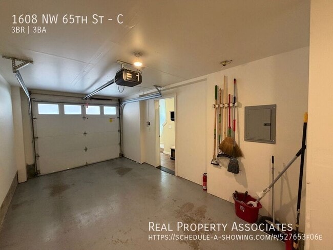 Building Photo - 1608 NW 65th St