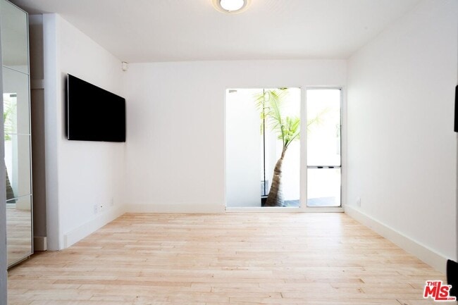 Building Photo - 1622 Tower Grove Dr