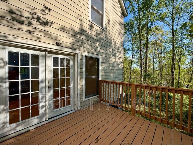 Building Photo - 92 Westover Dr