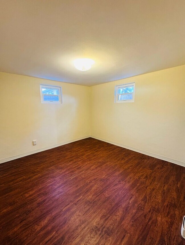 Building Photo - 3521 2nd Ave N