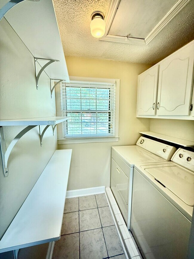 Primary Photo - 1 Bedroom Condo On Chapman Mountain