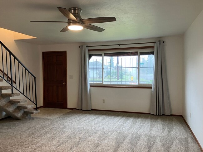 Building Photo - *Half-Off 1st Month's Rent!* Charming Three Bedroom Home