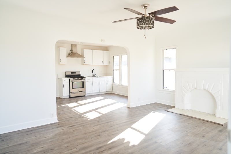 Building Photo - 606 E Realty St