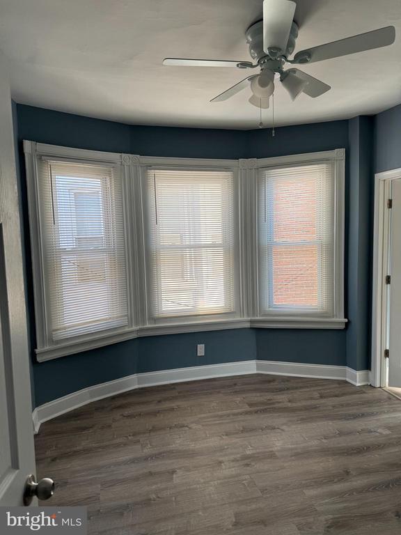 Building Photo - 5332 Pine St