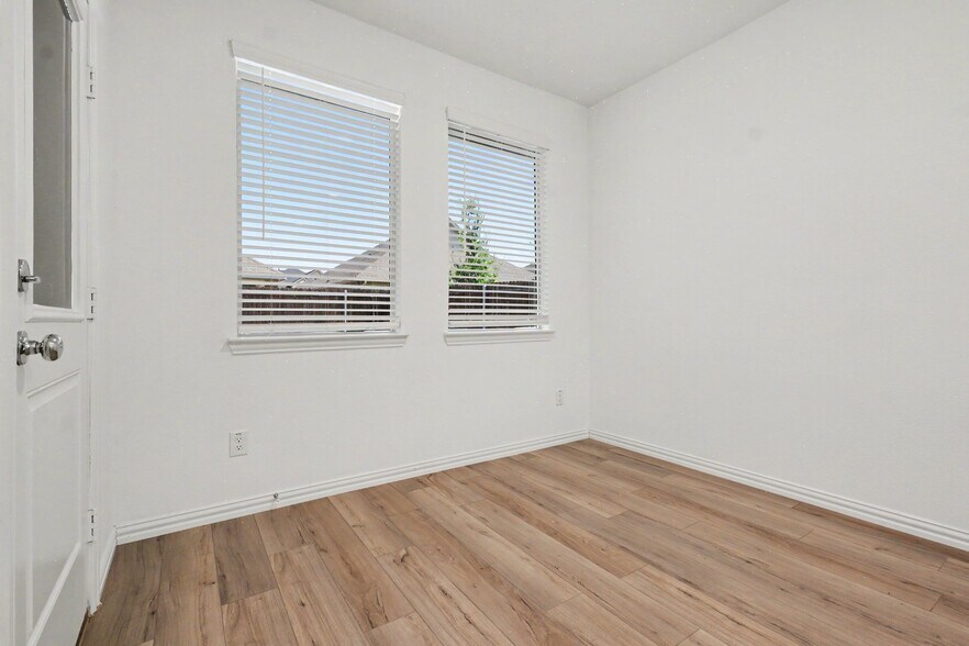 Building Photo - 1118 Mahogany Ln