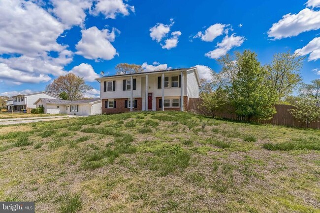 Building Photo - 14 Greystone Cir