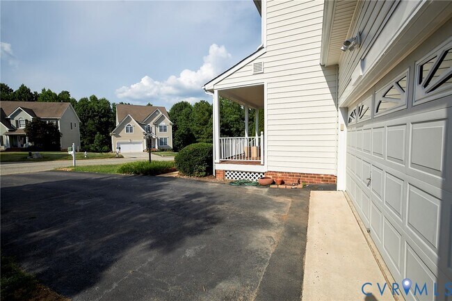 Building Photo - 719 Biggin Pond Rd