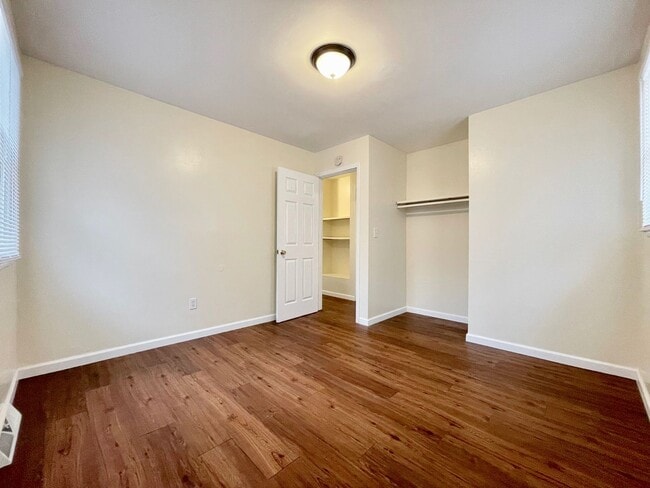 Building Photo - Three Bedroom Home in Muskegon