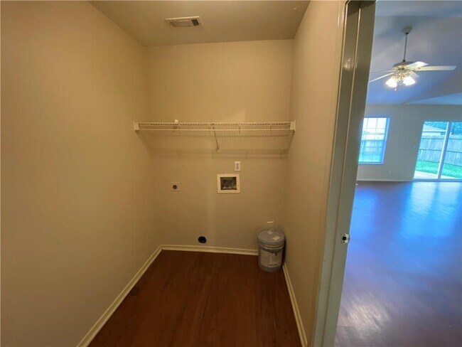 Building Photo - 1103 Ryan St