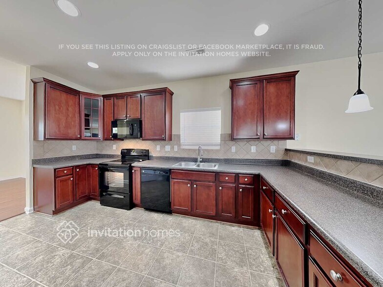 Building Photo - 6813 Osprey Landing Dr