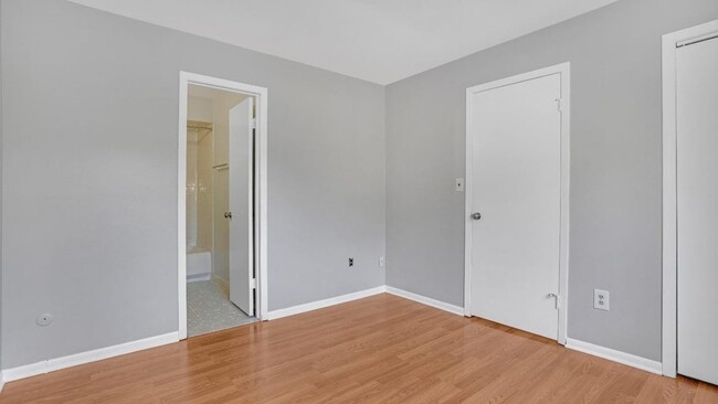 Building Photo - 1090 Schmidt Ln