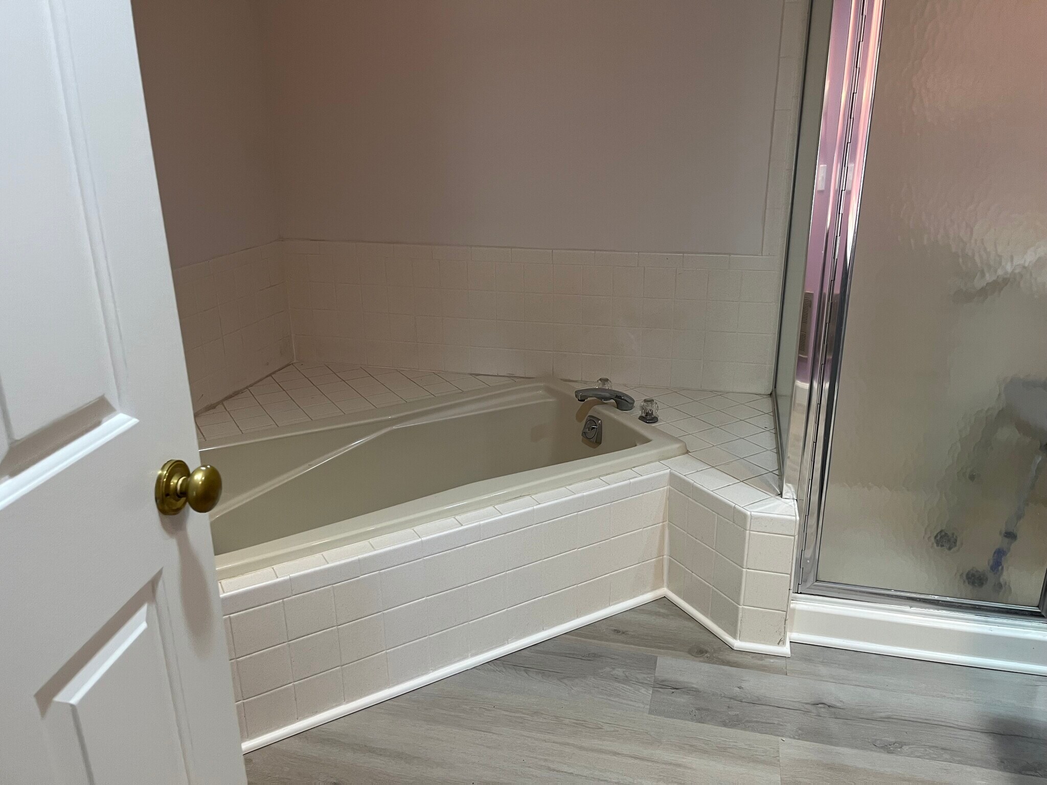 Building Photo - 12 Boulevard Dr