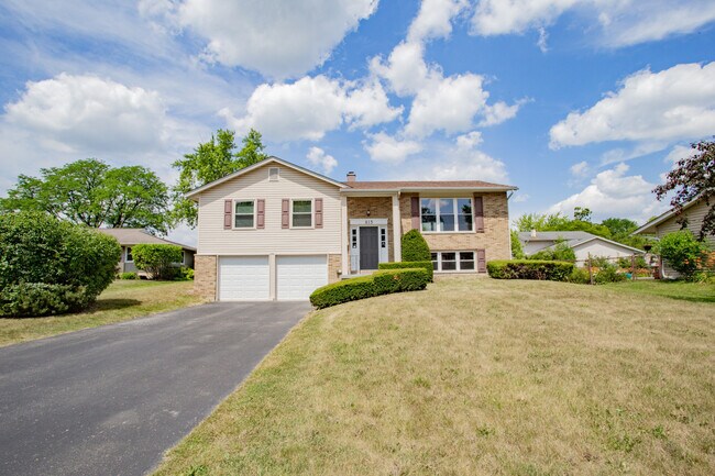 Building Photo - 815 Concord Cove