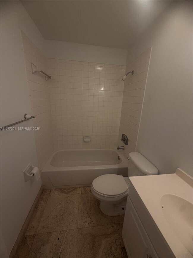 Building Photo - 8811 SW 123rd Ct