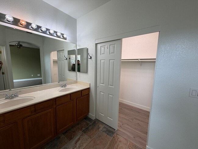 Building Photo - 8660 Banton Cir