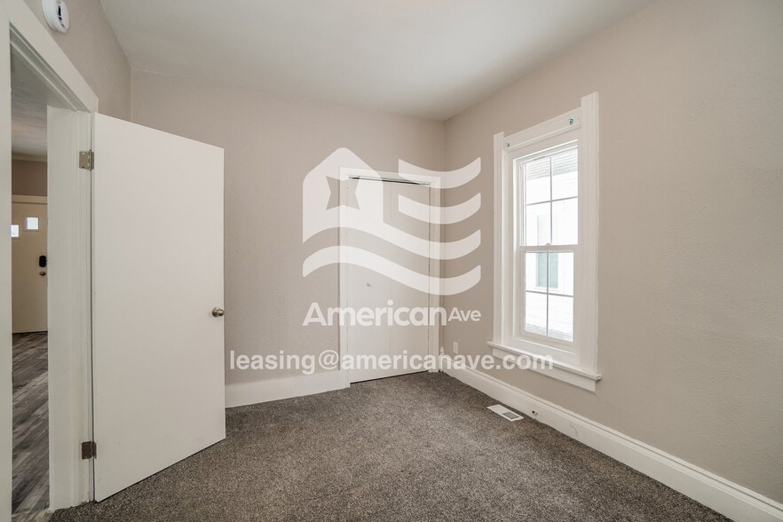 Building Photo - 1732 Pool St