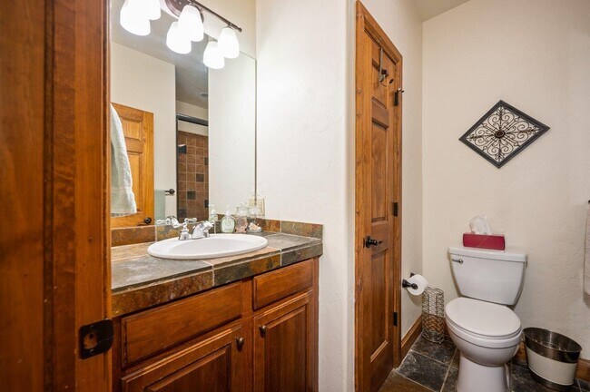 Building Photo - 91 Fireweed Ct