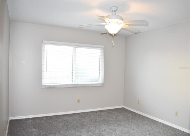 Building Photo - 1906 Canterbury Ln