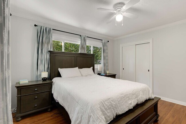 Building Photo - Charming 1950's Ranch w/ Modern Upgrades a...