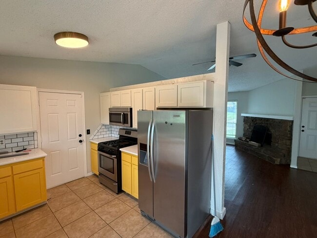 Building Photo - Ready for Move-In!