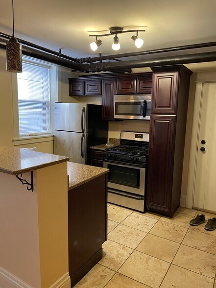 Kitchen - 2409 Fremont Ave S