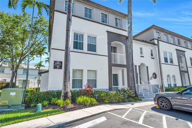 Building Photo - 4361 SW 160th Ave