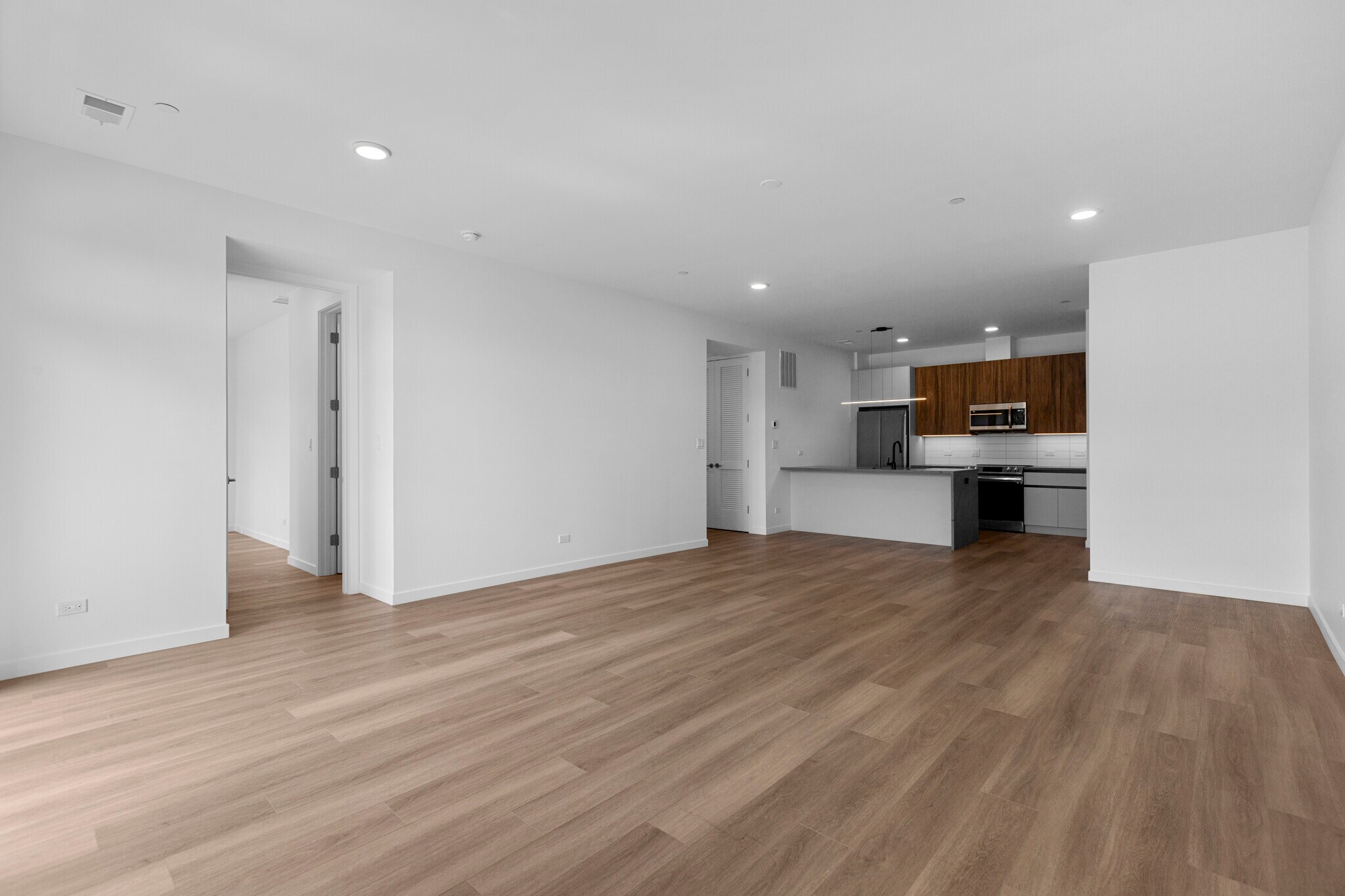 Building Photo - 204 S Leavitt St