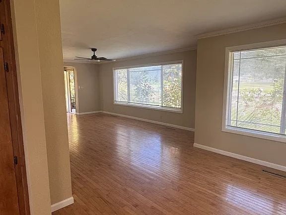 Building Photo - "Charming 3-Bedroom Retreat with Cozy Fireplace in Winston - 1,839 Sq Ft of Comfort!"
