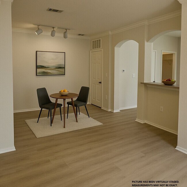 Building Photo - Lake Mary Townhome