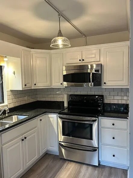 Building Photo - 1029 Birch Creek Dr