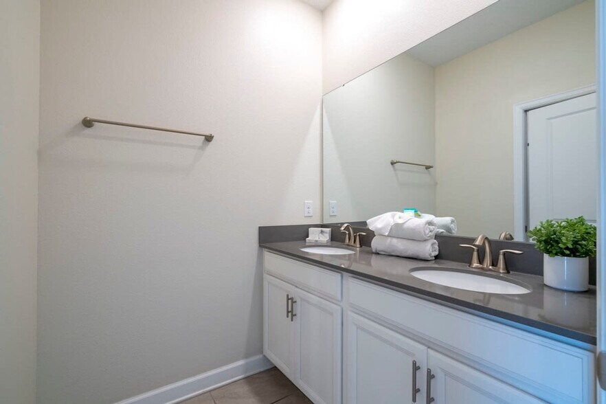 Building Photo - 8957 Cabot Cliffs Dr