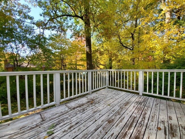 Building Photo - 3770 Woodview Ave