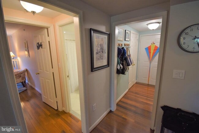 Building Photo - 610 N West St