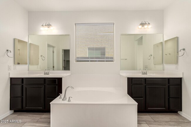 Building Photo - 2169 W Madisen Marie Ave