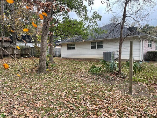 Building Photo - 203 Pine Valley
