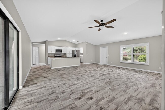 Building Photo - 8422 Cardinal Rd