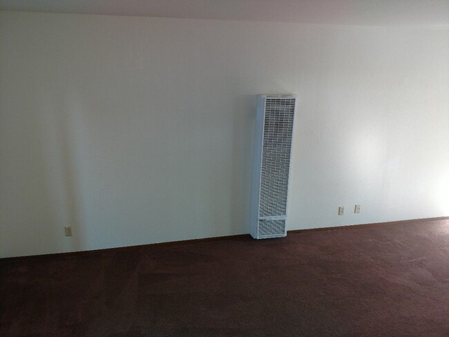 Building Photo - 1600 Fischer Ave