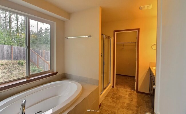 Master Bathroom - 596 NE Nantucket St