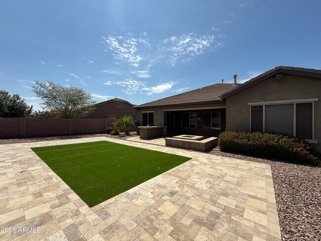 Building Photo - 4045 S Camellia Dr
