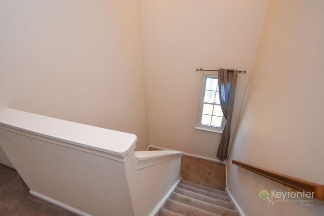 Building Photo - 2585 Jean Dr